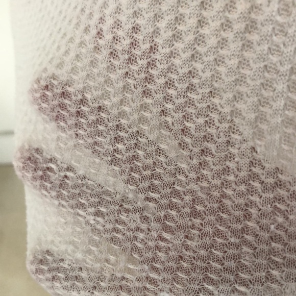 Vanilla star Pink semi-shear v-Neck T-Shirt - Size L - Picture 3 of 8